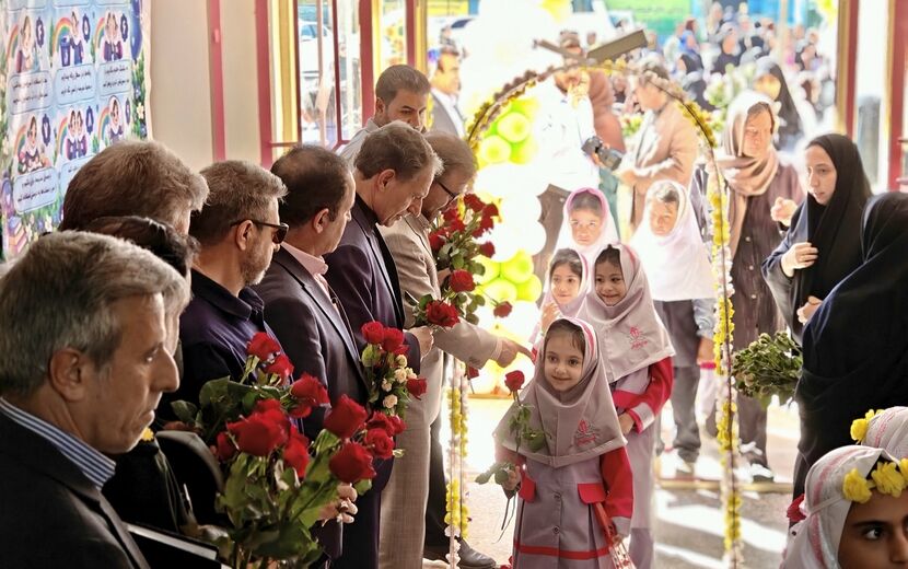 مدارس کرمانشاه با جشن شکوفه‌ها و جوانه‌ها به استقبال سال تحصیلی رفتند
