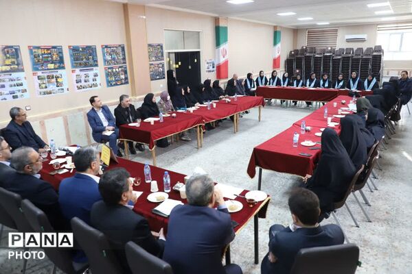 مطالبات بی‌واسطه شورای دانش‌آموزی مدرسه شهید مسافری تبریز با مسوولان وزارت آموزش و پرورش 