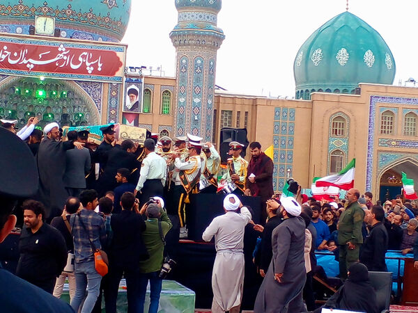 مراسم تشییع و خاکسپاری دو شهید گمنام دوران دفاع مقدس در قم