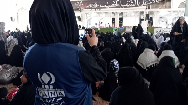 حضور خبرنگاران پانای کاشمری در نماز جمعه 