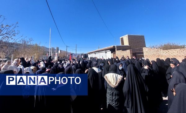 حضور پرشور و حماسه‌آفرین دانش‌آموزان نسر در راهپیمایی یوم‌الله ۱۳ آبان