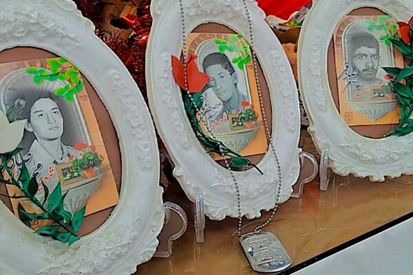مراسم «لاله‌های روشن» در دبستان دکتر کیهانی 