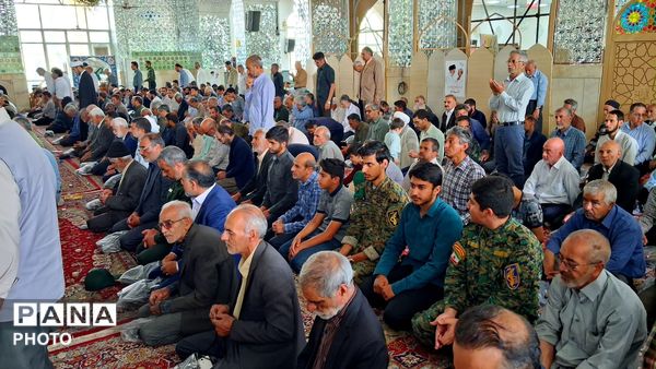 نماز جمعه در کاشمر