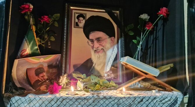 ملت با حضور خود در راهپیمایی ها، تجدید بیعت با انقلاب و نیروهاى مسلح را فریاد زدند