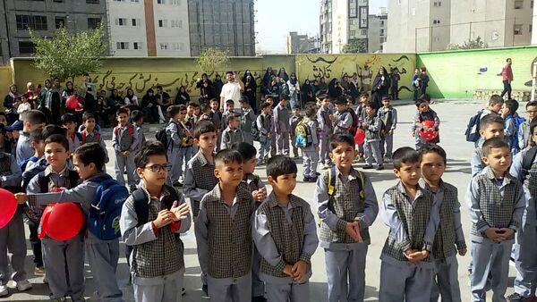 آغاز سال تحصیلی با جشن شکوفه‌ها در دبستان دکتر علی شریعتی 