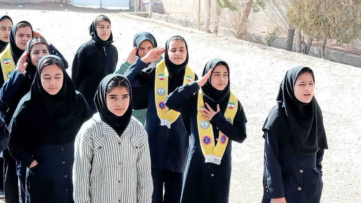 جشن میلاد منجی عالم بشریت در دبیرستان مادر مهربان خلیل آباد