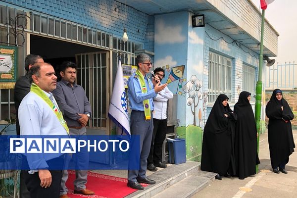 بازدید کشوری از دانش‌آموزان پیشتاز دبستان فولادفر ناحیه دو شهرری 