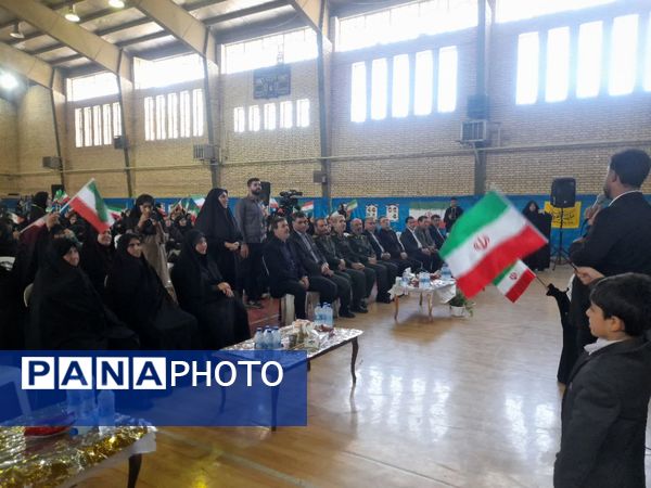 روشنایی یاد شهدا در دل نوجوانان بندر گز