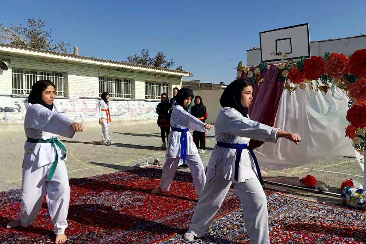 افتتاح المپیاد ورزشی در مدرسه زکیه صباشهر