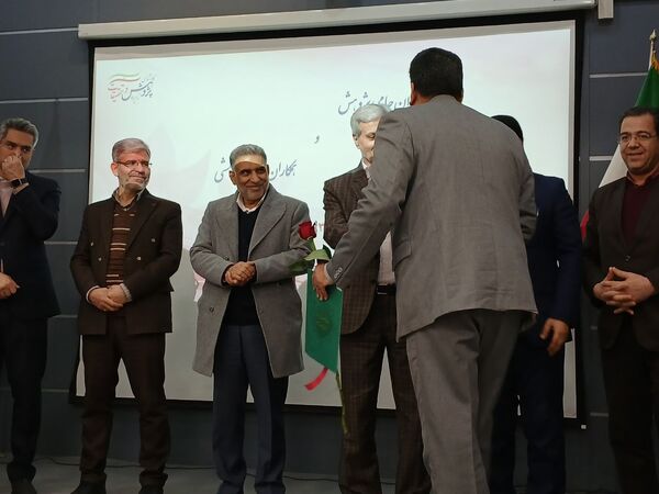 آیین تکریم و تجلیل از پژوهشگران برتر ناحیه۶