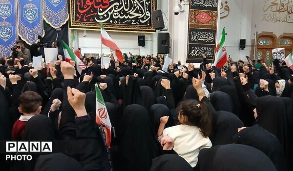 وداع با پیکر شهید امیر سرلشکر سید عبدالرحیم موسوی در حرم بانوی کرامت