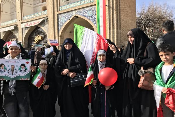 ۲۲ بهمن نماد اتحاد و همدلی مردم استان اصفهان در مسیر انقلاب