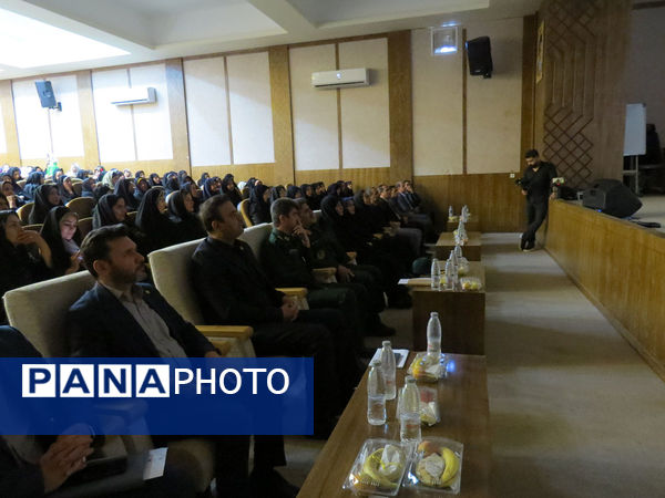 برگزاری دومین همایش بانوان کار آفرین استان در بجنورد