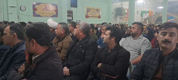 جلسه آموزش خانواده ویژه والدین پایه‌های دهم و یازدهم در دبیرستان شاهد ابوذر غفاری 