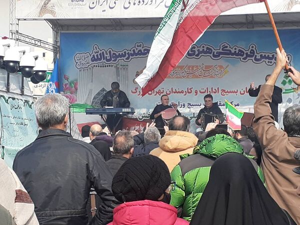 چهل و ششمین سالگرد پیروزی انقلاب اسلامی تجلّی اتّحاد و اقتدار ملّی 
