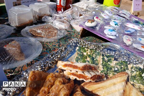 بازارچه کارآفرینی در دبیرستان حجاب