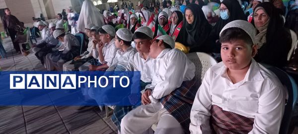 جشن بزرگ «مدرسه‌ای ایرانمون» در هنرستان تربیت‌بدنی بندرعباس