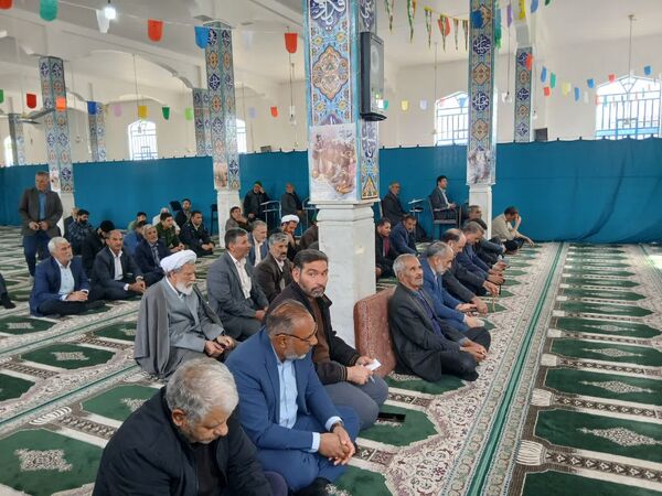 حضور در نماز جمعه، نشانه اتحاد و همبستگی 