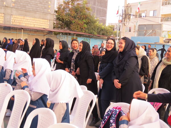 جشن شکوفه ها مدرسه ۱۷شهریور
