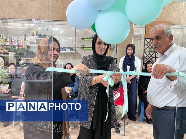 افتتاحیه غرفه فیروزه کوبی در بازارچه صنایع دستی شهرکرد