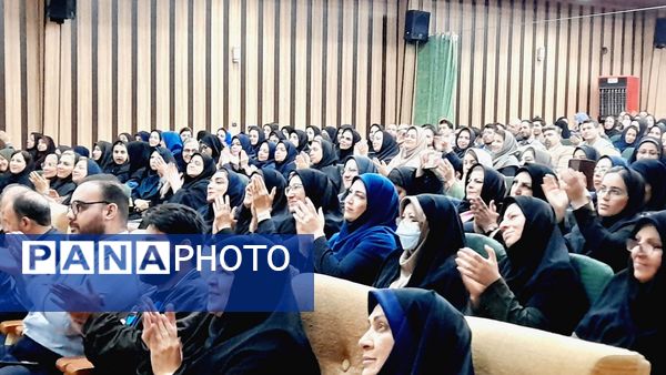 جلسه استانی مشاوران با موضوع «تاب‌آوری و امیدآفرینی در مدارس» در استان البرز