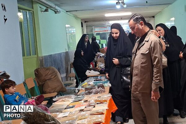 برگزاری مراسم هفته پیوند اولیا و مربیان در دبستان فردوسی(فرهنگیان)