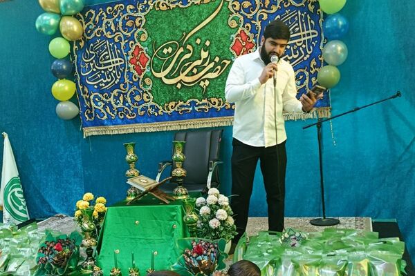 جشن قرآن دانش‌آموزان دبستان دکتر اکبری باقرشهر 