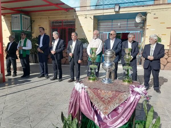 خادمان حرم امام رضا (ع) مهمان دبستان احمد کاظمی یک