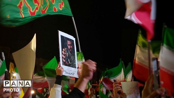 جلوه‌هایی از حماسه حضور در میدان انقلاب