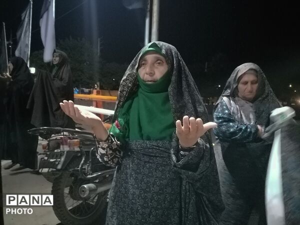 نماز جماعت همراه با اجتماعات شبانه در حسینیه شهدای شهر بار نیشابور 