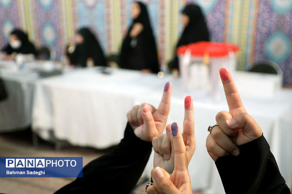 مرحله دوم انتخابات چهاردهمین دوره ریاست‌ جمهوری در آستان امامزاده صالح(ع)