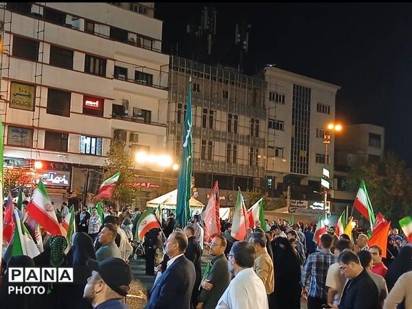 میدان انقلاب، میعادگاه خروش ملت در فریاد «الله‌اکبر» و طنین «مرگ بر آمریکا» و «مرگ بر اسرائیل»