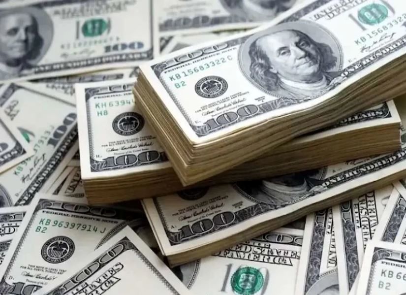 رشد ۱۳۴ تومانی نرخ دلار در مرکز مبادله ایران