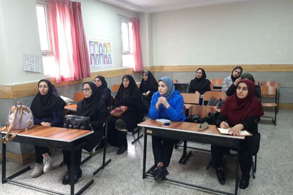اولین دوره آموزشی آموزگاران با هدف کیفیت بخشی برنامه های سلامت و تندرستی 