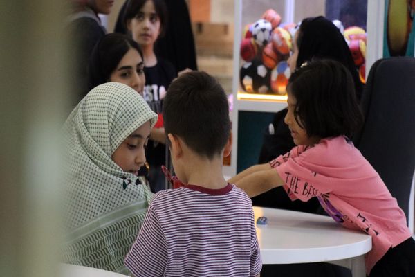 از قلم تا کیف، همه چیز ایرانی