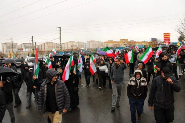 حضور حماسی مردم شهرستان پردیس در راهپیمایی روز قدس با وجود بارندگی