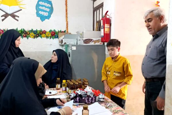 مسابقات طرح انس با قرآن کریم، میزبان شکوفه‌های قرآنی 
