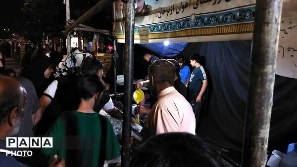 موکب شهدای روستای آهوان در نود و دومین شب از اجتماعات مردمی 