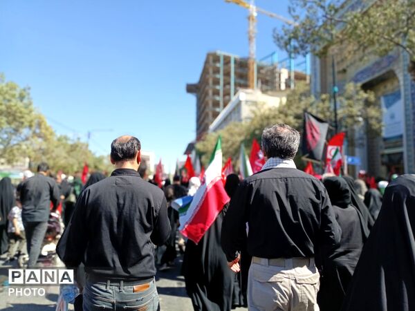 ما میمانیم تا آخرین نفس تا پیروزی