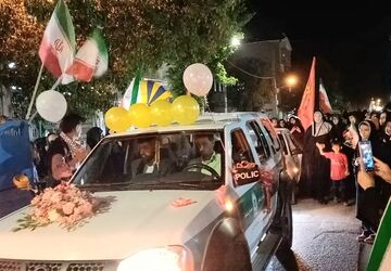 پیوند عشق در میان موج همدلی؛ شبی متفاوت در اجتماع پرشور مردم الشتر