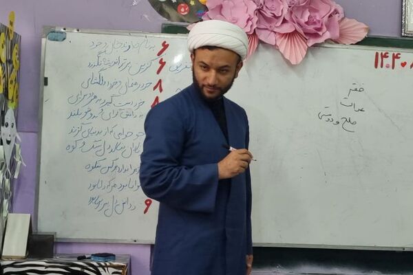 برگزاری مراسم به مناسبت ایام فاطمیه در دبستان راهیان نور ناحیه دو شهرری 