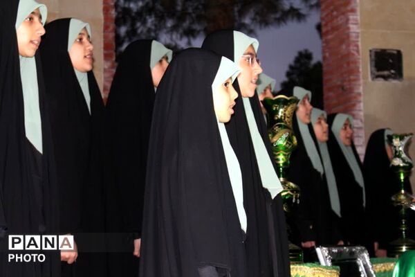آغاز تحویل سال مردم در کنار شهید گمنام در ناحیه 4 کرج 