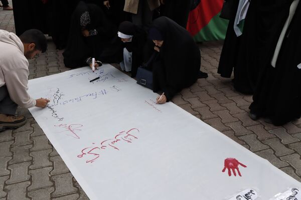 غرش خشم انقلابی دانشجویان دانشگاه آزاد مشهد علیه صهیونیسم و فریاد همبستگی با غزه