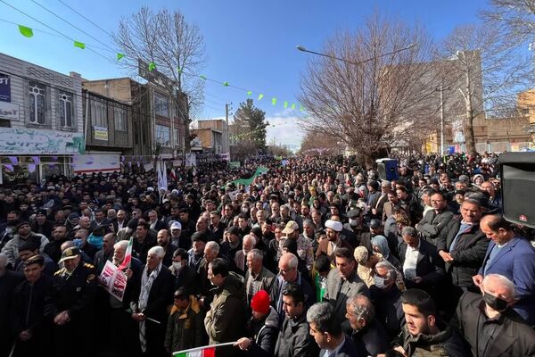 راهپیمایی باشکوه ۲۲ بهمن در اسلام آباد غرب