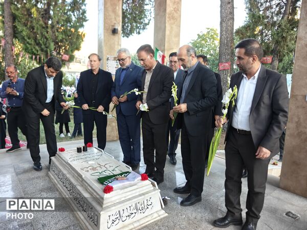 آیین افتتاحیه سی و پنجمین دوره مسابقات ورزشی دانش آموزان دختر کشور در کرمانشاه 