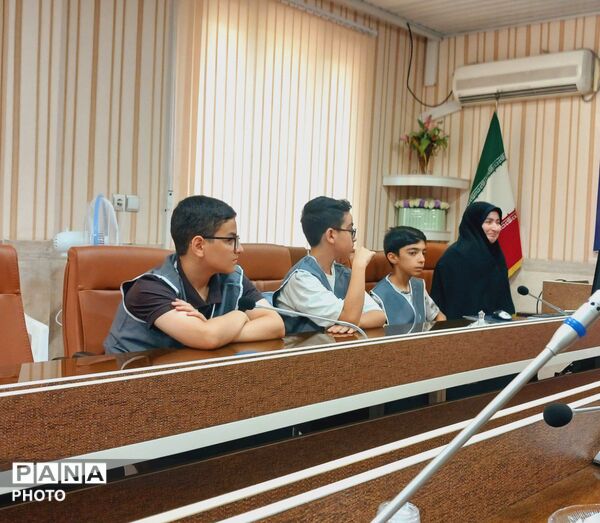 نشست صمیمی معاون پرورشی و کارشناسان پرورشی با خبرنگاران پانا به‌مناسبت روز خبرنگار