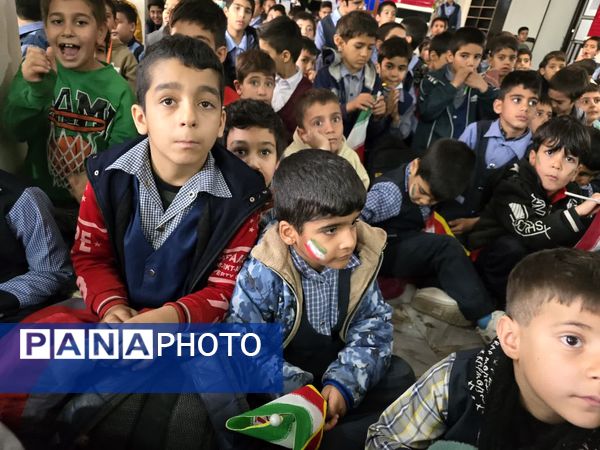 آیین جشن باشکوه چهل و ششمین سالگرد پیروزی انقلاب در مدرسه ۱۷ شهریور یاسوج