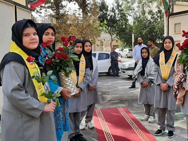 جشن جوانه‌ها ویژه دانش آموزان پایه هفتم در مدرسه حسن‌زاده اصفهانی ناحیه دو