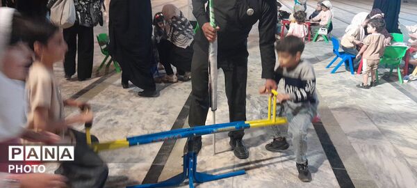  قاب پانا میزبان غرفه کودک در حسینیه امام خمینی 