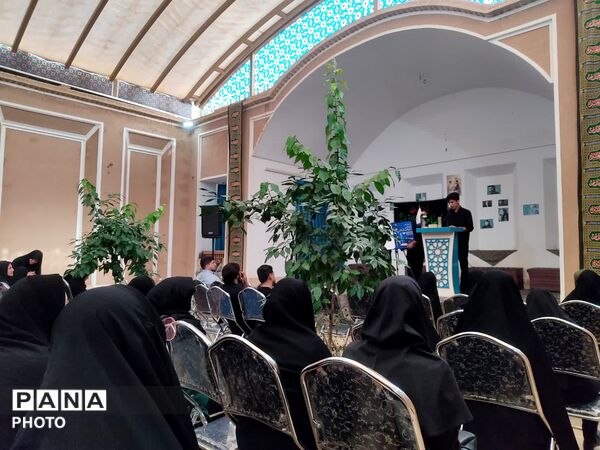 آغاز به کار انجمن تخصصی شعر و ادب دانش آموزی یزد